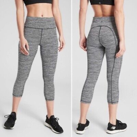 Athleta Ultimate Capri Black White Heathered Striped Leggings size M - Picture 1 of 16